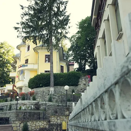 Vila Rica Pensión Slănic-Moldova